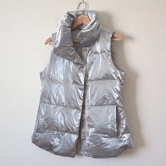 Athleta Puffer Vest Womens Silver Metallic Shiny Small Goose Down Puffy - Picture 11 of 12